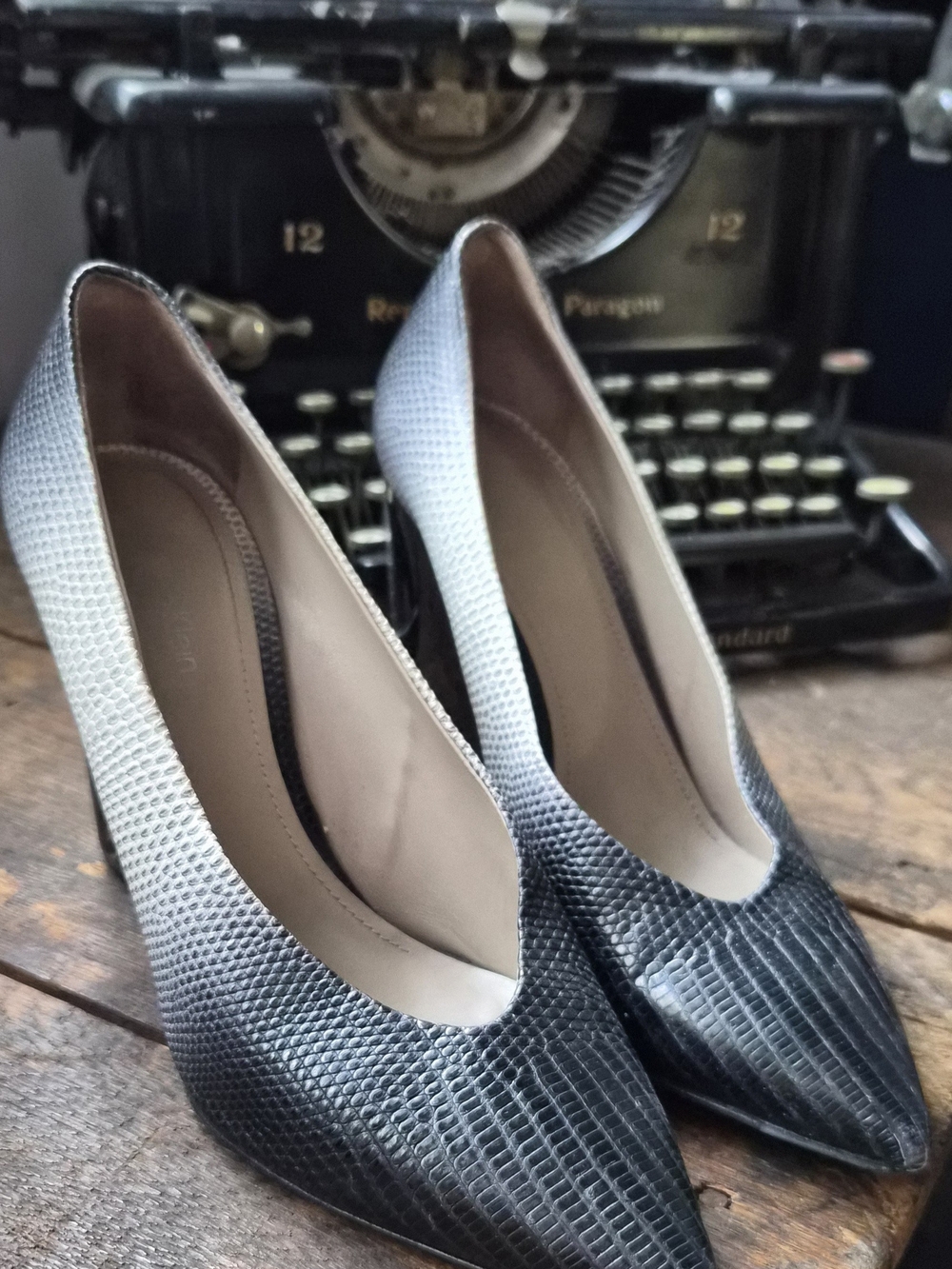 Calvin Klein Black & White Ombre Heels Sz 10